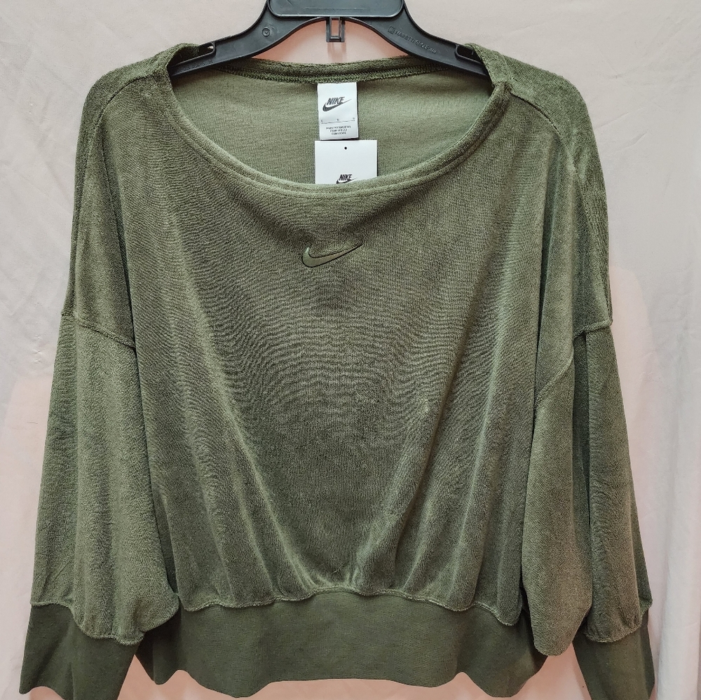 NWT Nike Terry Cloth Pullover.